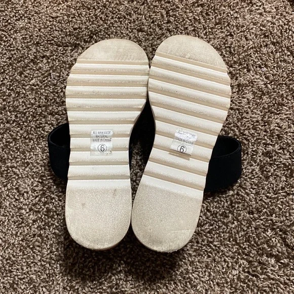 Wedge sandals - Picture 3 of 3